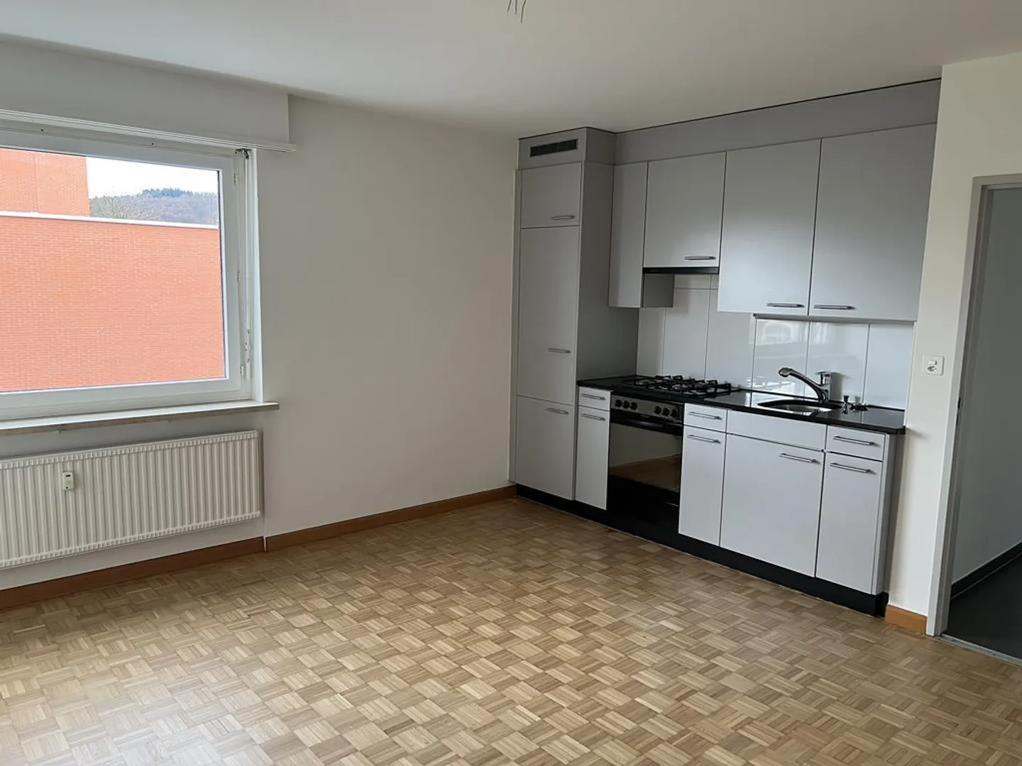 Appartement lumineux 1 pièce dans un emplacement central ! - Photo 2 sur 6