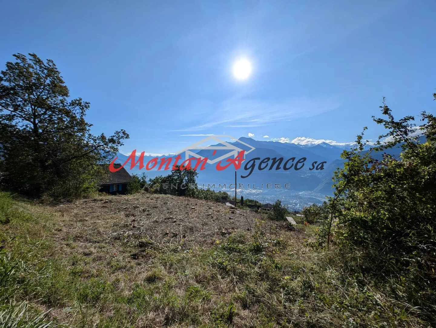 Baugrundstück - Foto 1 von 4