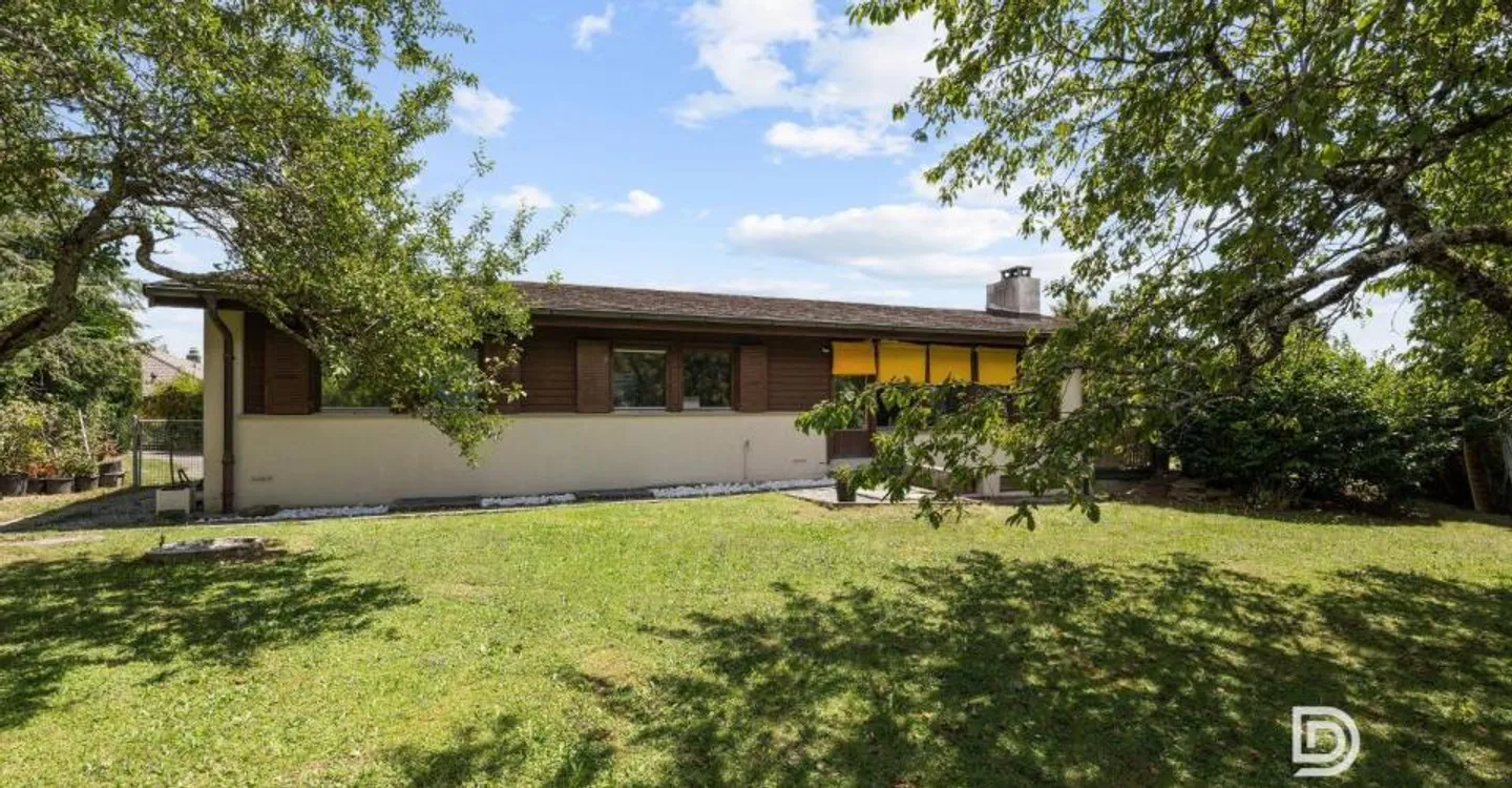 Haus zu renovieren mit Erweiterungspotential auf einem großen bewaldeten Grundstück! - Foto 4 von 12