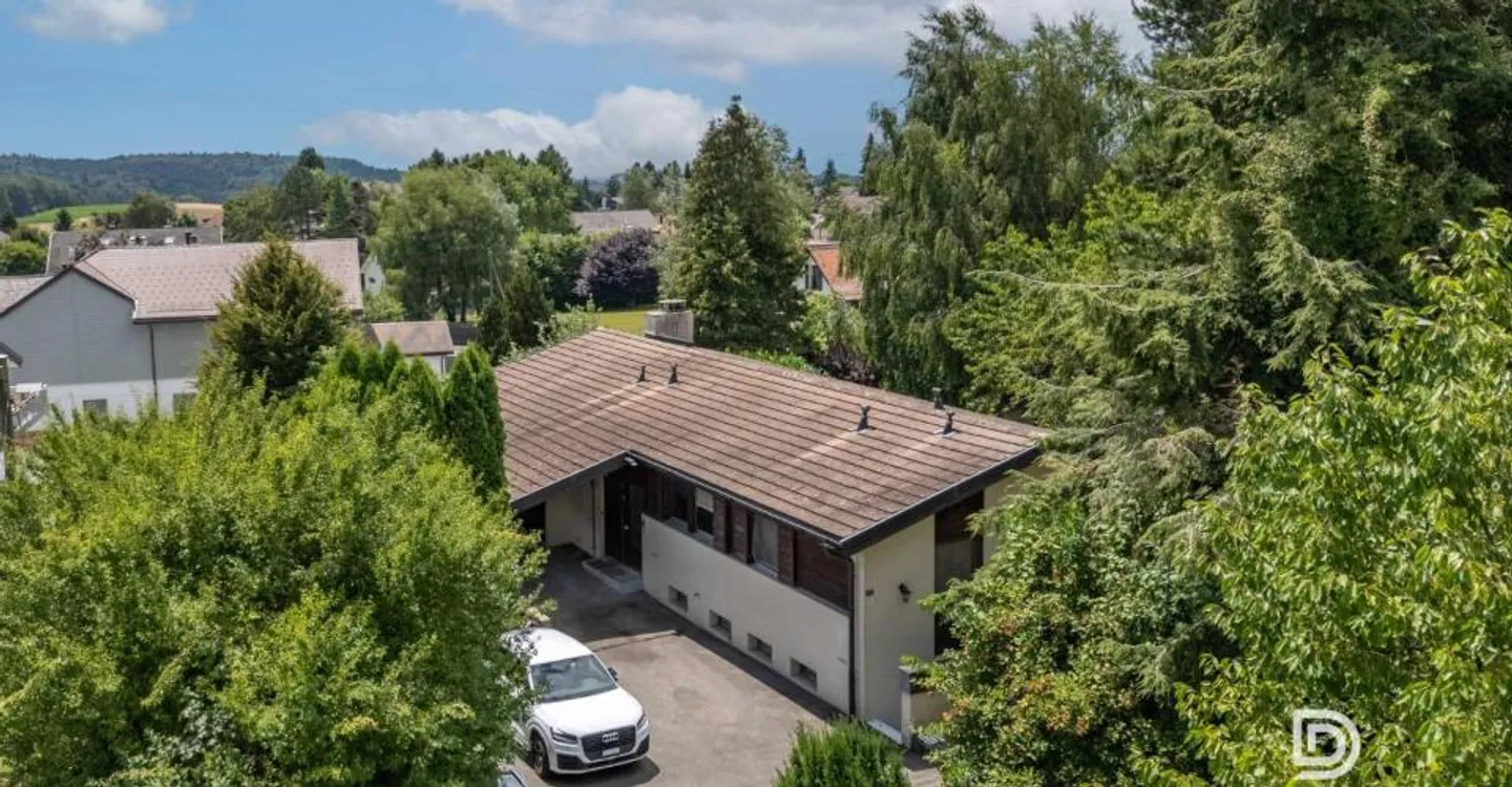 Haus zu renovieren mit Erweiterungspotential auf einem großen bewaldeten Grundstück! - Foto 12 von 12