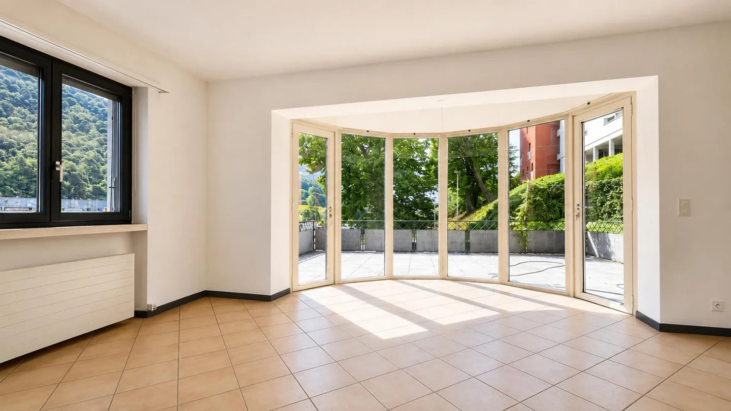 RIVERA - ZU VERMIETEN GERÄUMIGE 3.5 ZIMMER MIT TERRASSE - Foto 3 von 9
