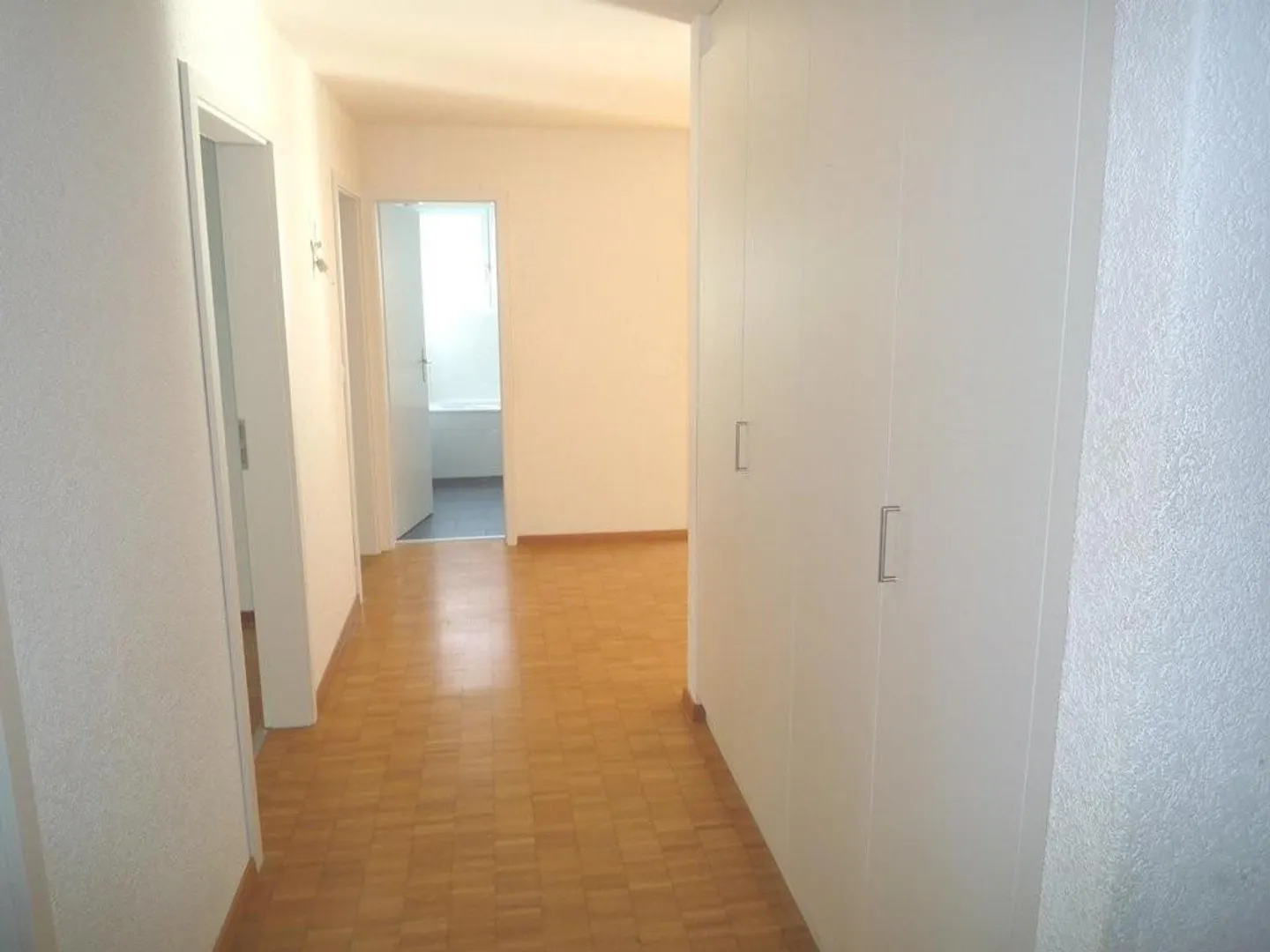 Modernes 3.5-Zimmer Apartment - Foto 7 von 8