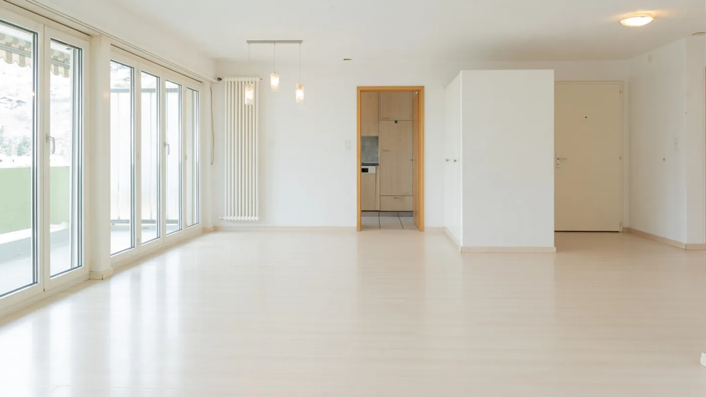 Appartamento interessante con 4 stanze in una posizione attraente a Visp - Foto 3 di 8