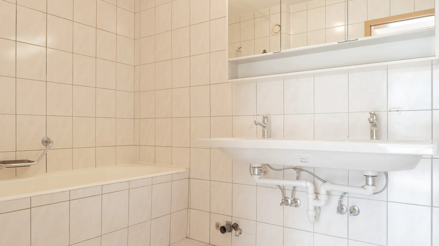 Appartamento interessante con 4 stanze in una posizione attraente a Visp - Foto 6 di 8