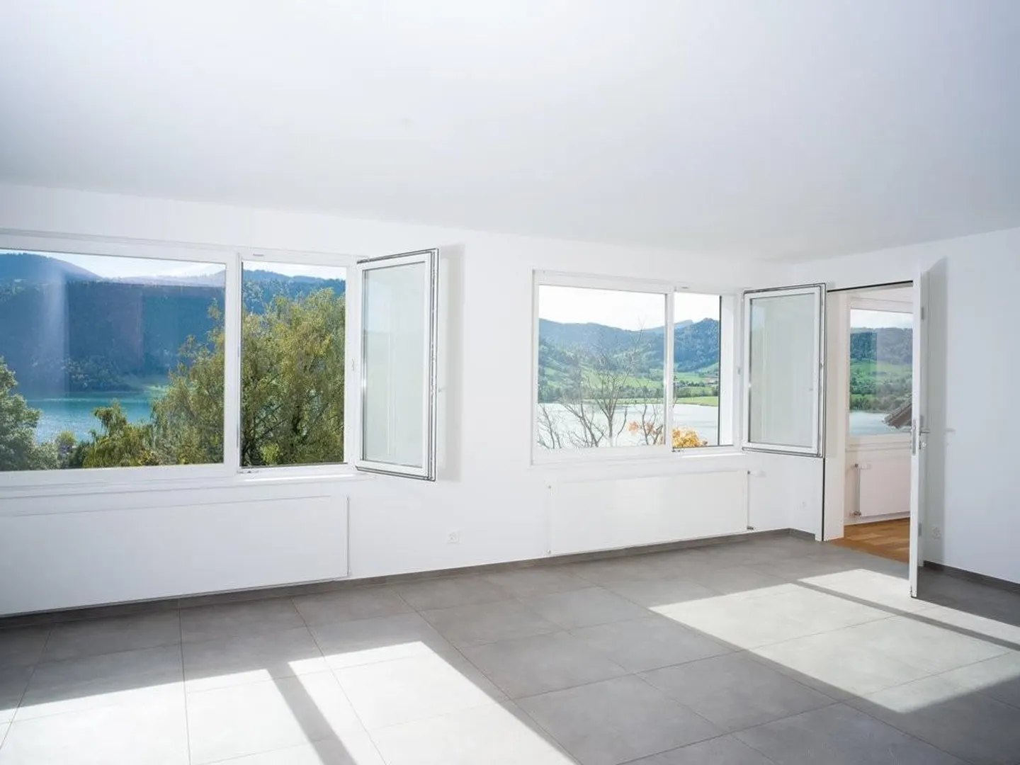 Esclusiva casa unifamiliare di 5,5 locali con vista lago mozzafiato - Foto 5 di 12