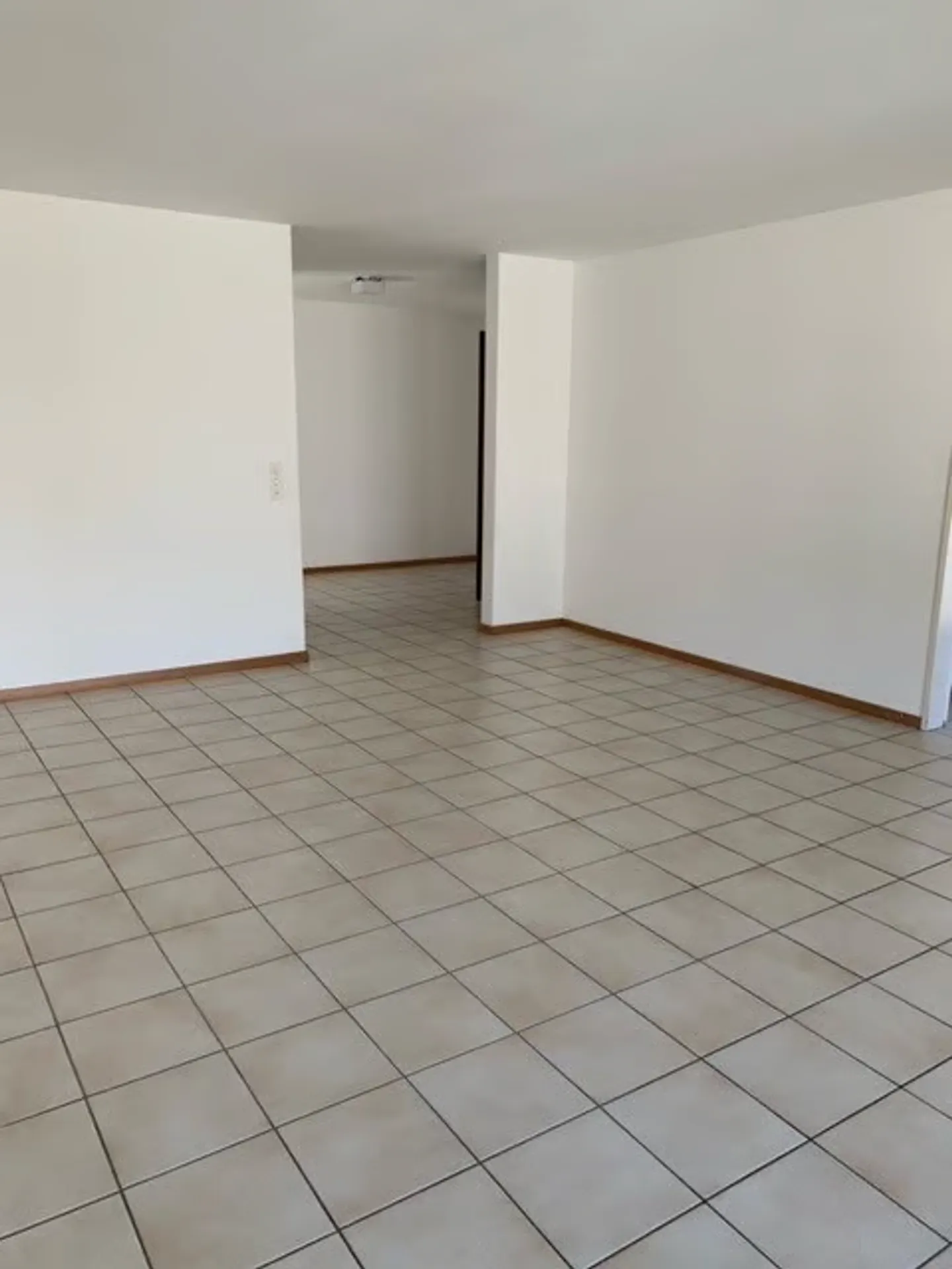 Moderne 3.5 Zimmer Wohnung mit Balkon - Foto 6 von 18