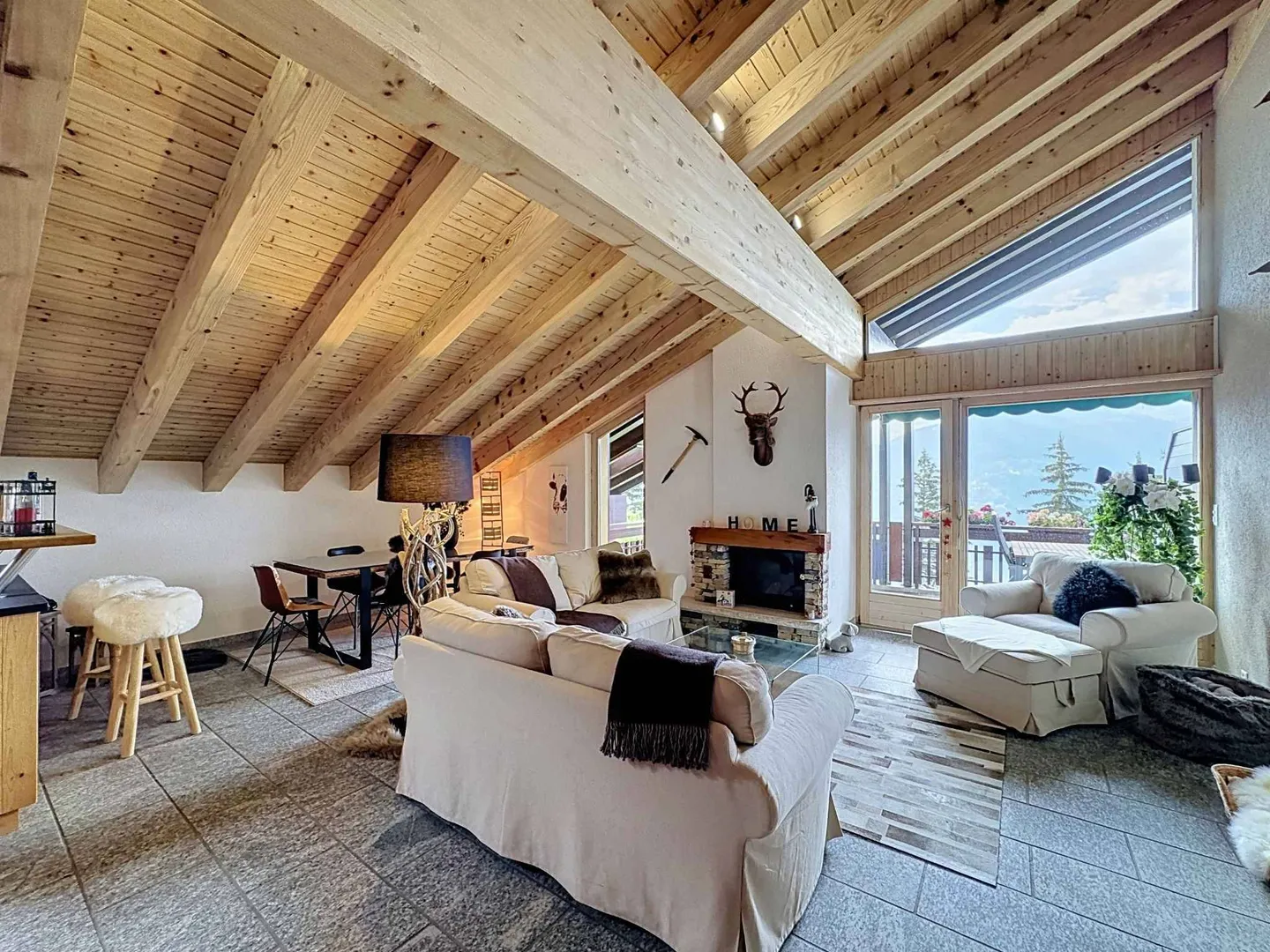 Bellissimo duplex/attico di 4,5 stanze con una bellissima vista sulle Alpi - Foto 3 di 13