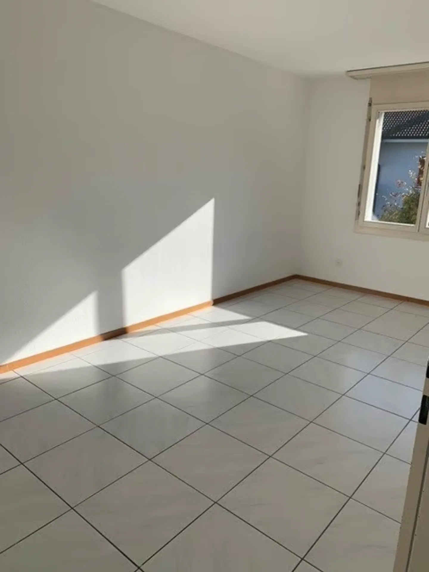 Moderne 3.5 Zimmer Wohnung mit Balkon - Foto 11 von 18