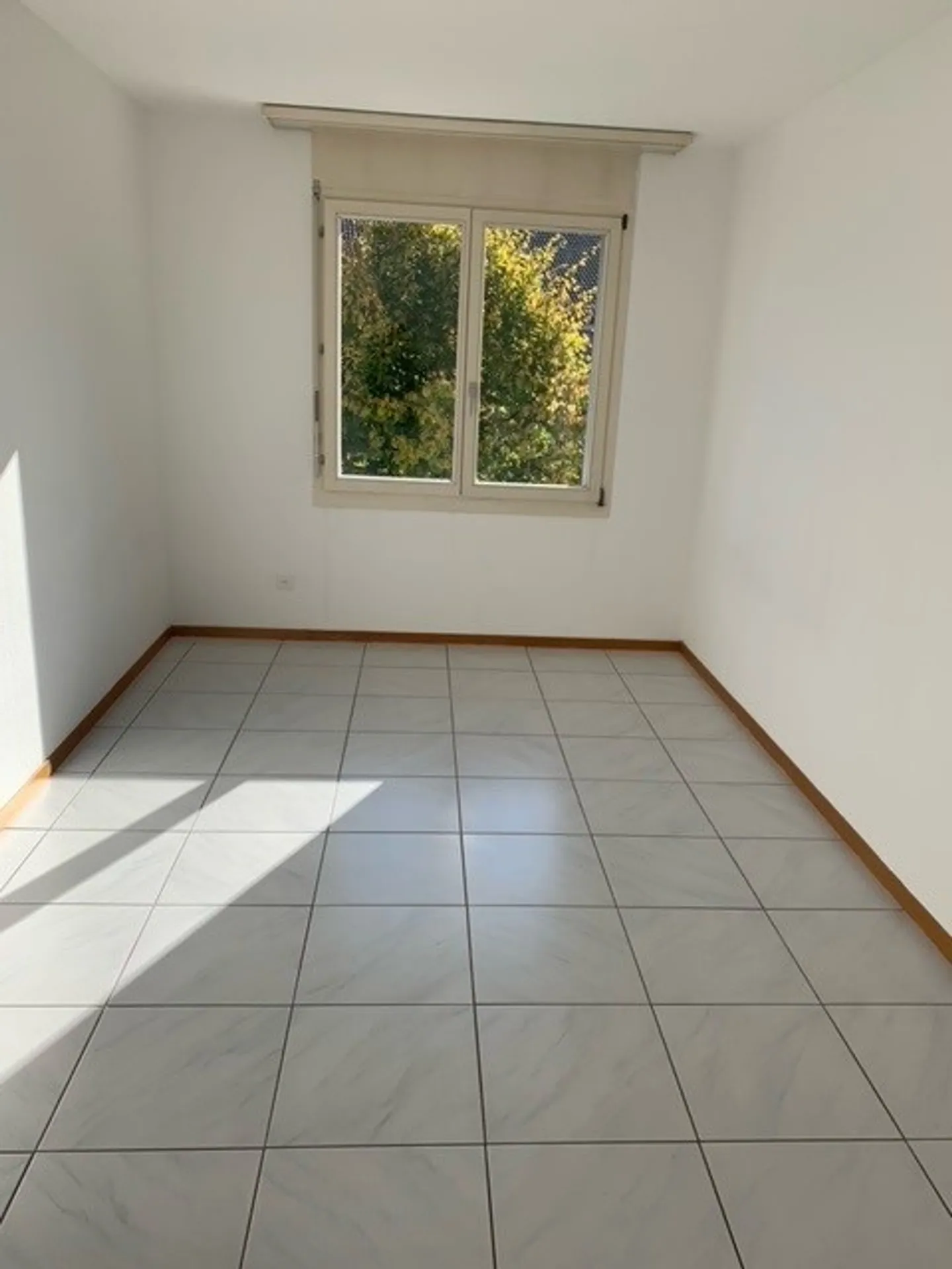 Moderne 3.5 Zimmer Wohnung mit Balkon - Foto 12 von 18