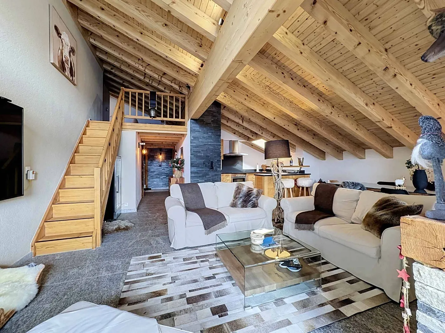 Bellissimo duplex/attico di 4,5 stanze con una bellissima vista sulle Alpi - Foto 4 di 13
