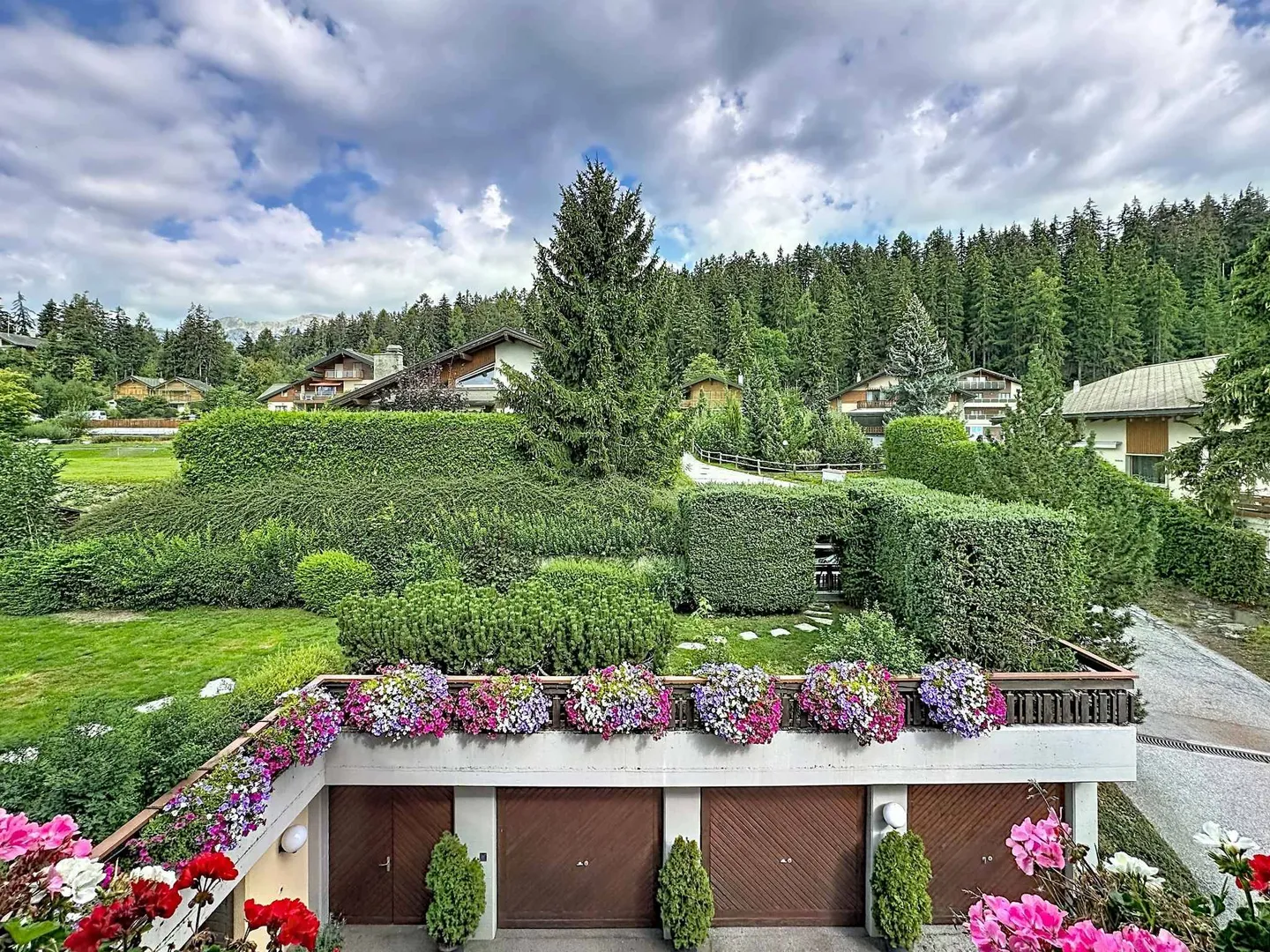 Bellissimo duplex/attico di 4,5 stanze con una bellissima vista sulle Alpi - Foto 12 di 13