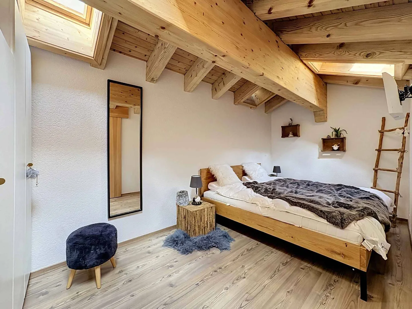Bellissimo duplex/attico di 4,5 stanze con una bellissima vista sulle Alpi - Foto 9 di 13