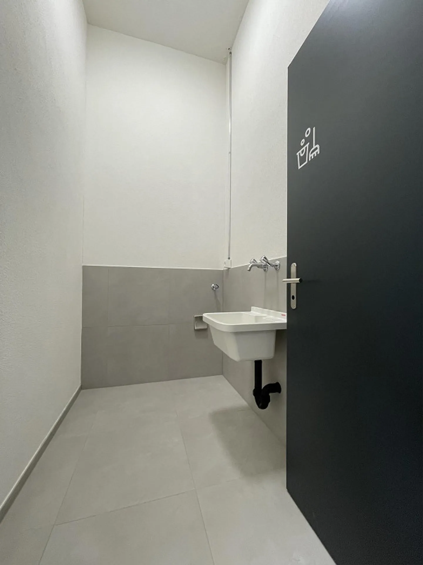 grande spazio commerciale: molto spazio per le tue idee imprenditoriali - Foto 5 di 5