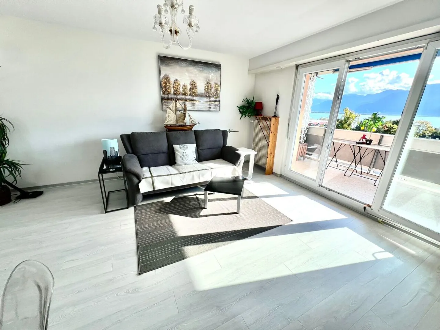 Charmantes Apartment mit Seeblick - Foto 3 von 9