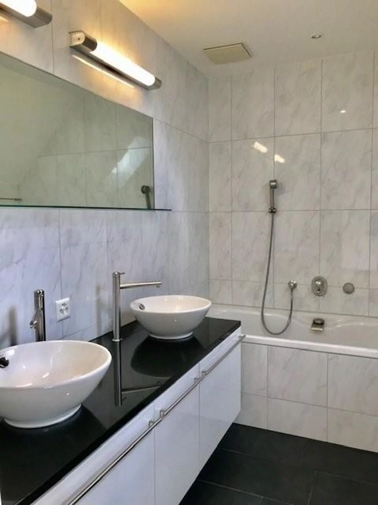 3.5-room apartment in the middle of Seefeld for rent - Photo 2 of 12