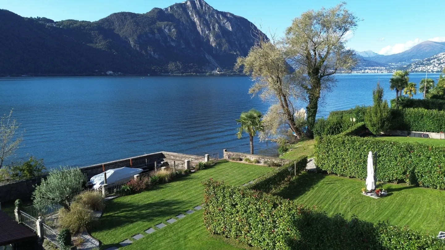 Elegante Attico con 4 Camere da Letto e Vista sul Lago a Bissone - Foto 11 di 12