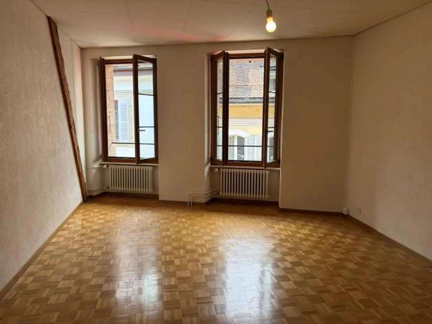 Appartement spacieux avec vue sur le lac - Photo 4 sur 6