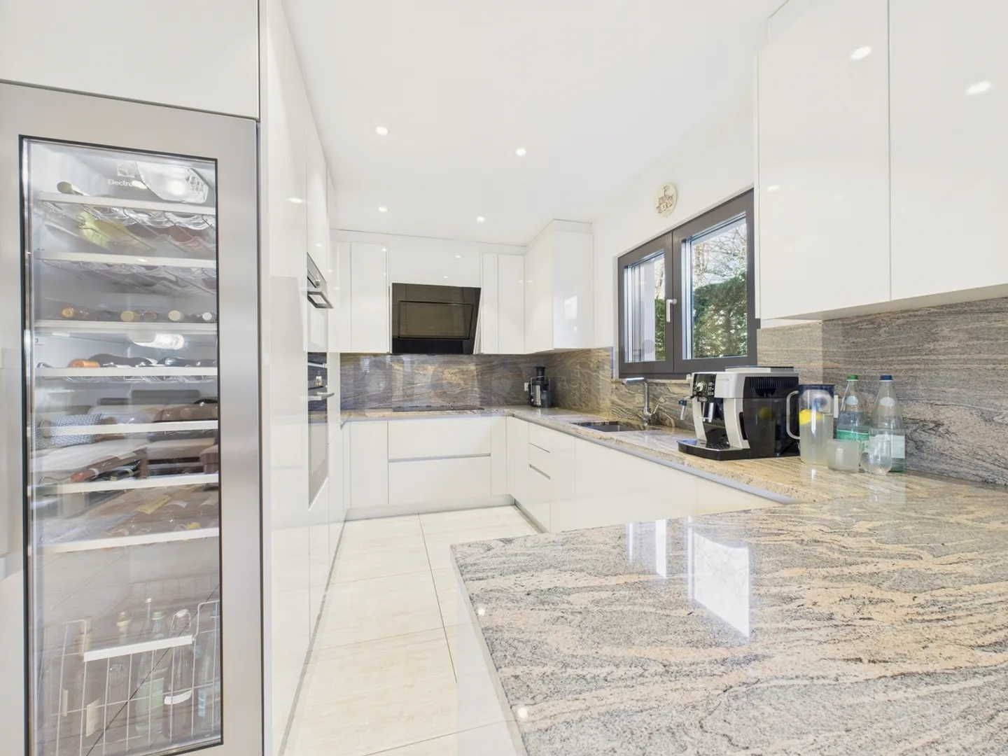 Modern independent house with 8 rooms and ample parking, Cadempino - Photo 5 of 13