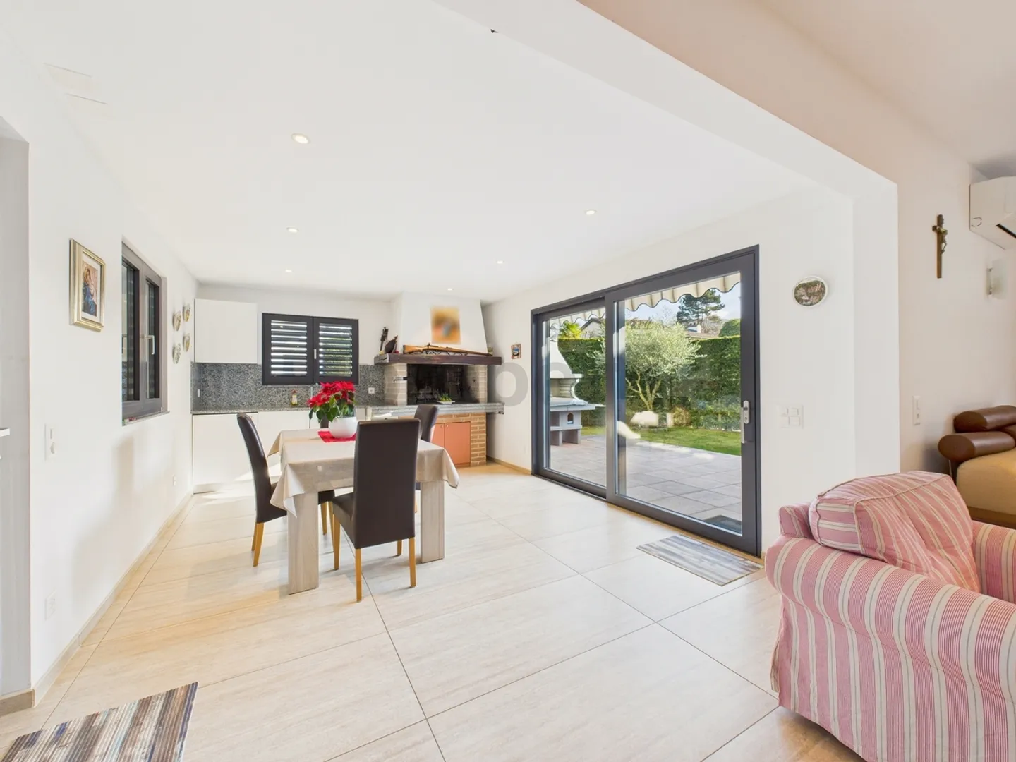 Modern independent house with 8 rooms and ample parking, Cadempino - Photo 4 of 13