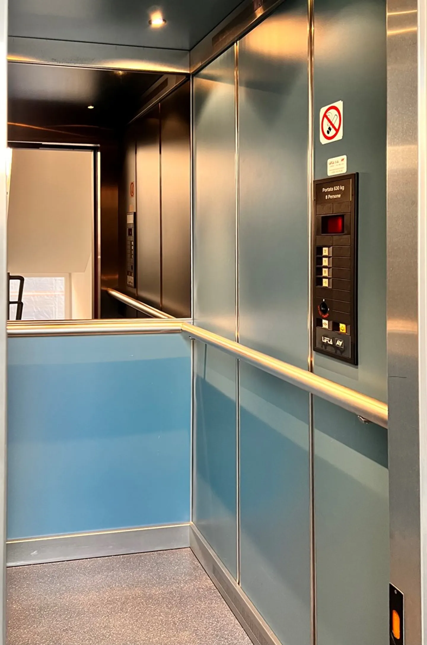 Mischgenutztes Gebäude kaufen - Foto 2 von 7