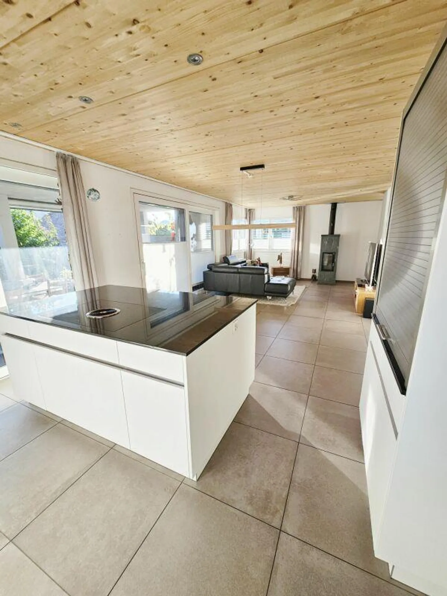 Spacious, nearly new and modern single-family house in Berschis... - Photo 4 of 16