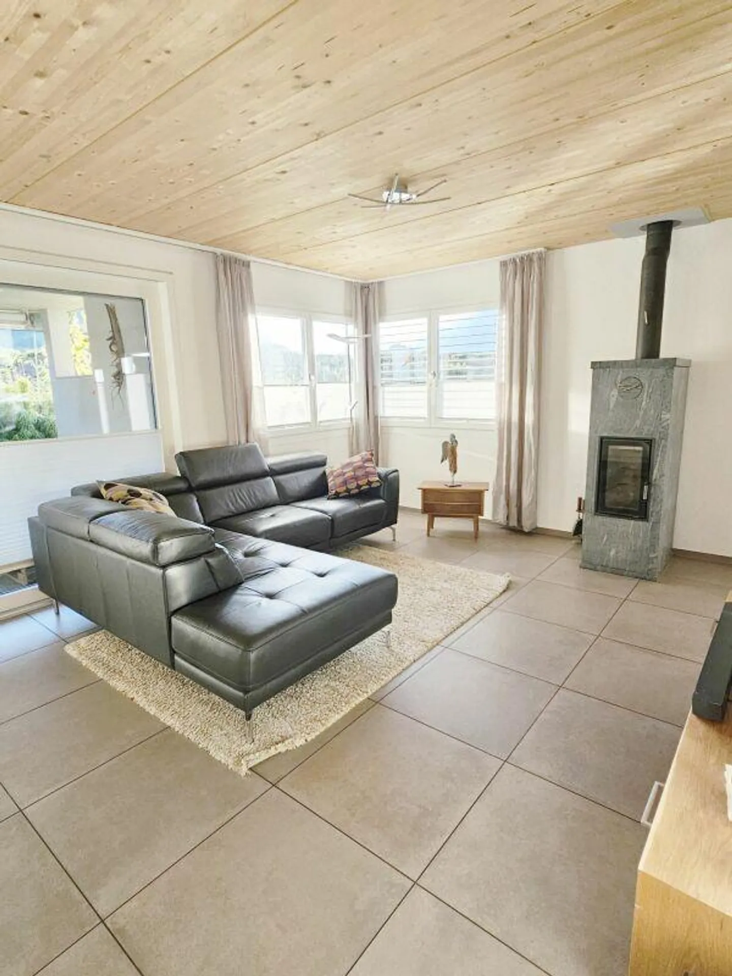 Spacious, nearly new and modern single-family house in Berschis... - Photo 8 of 16