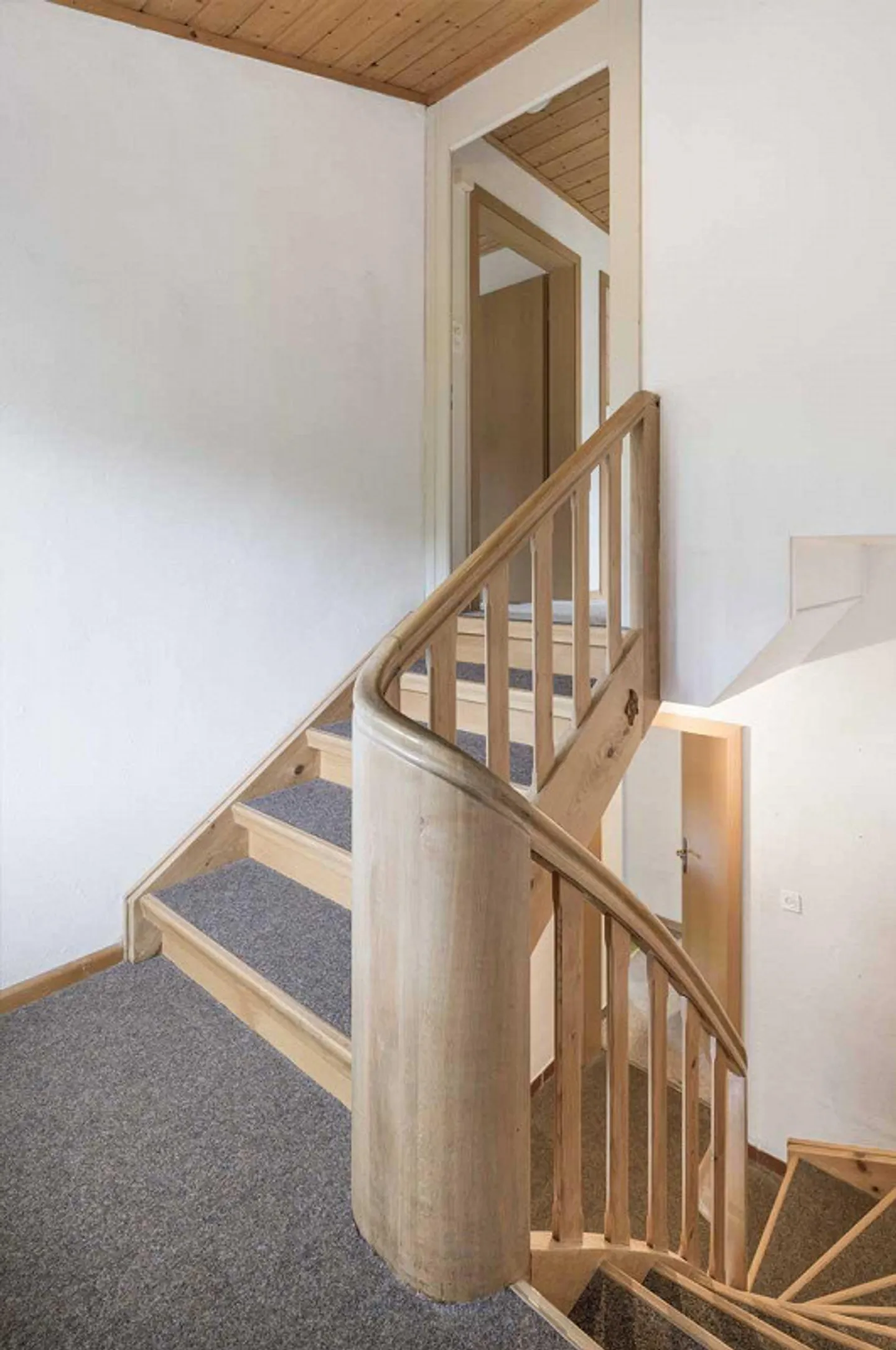 Single-family home with potential - Photo 9 of 13