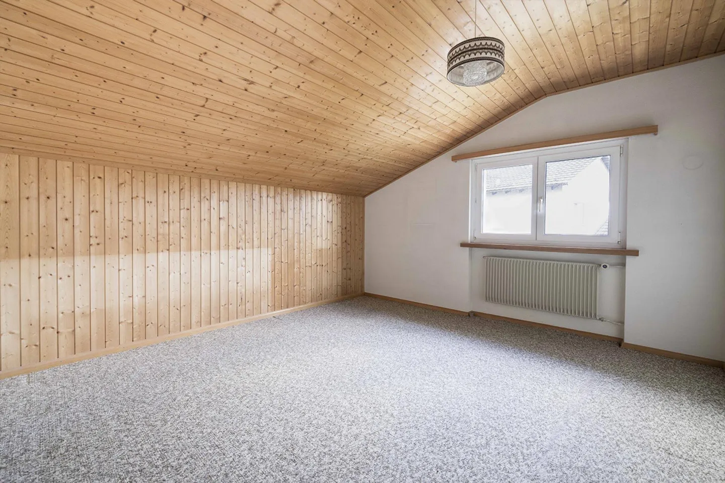 Single-family home with potential - Photo 13 of 13