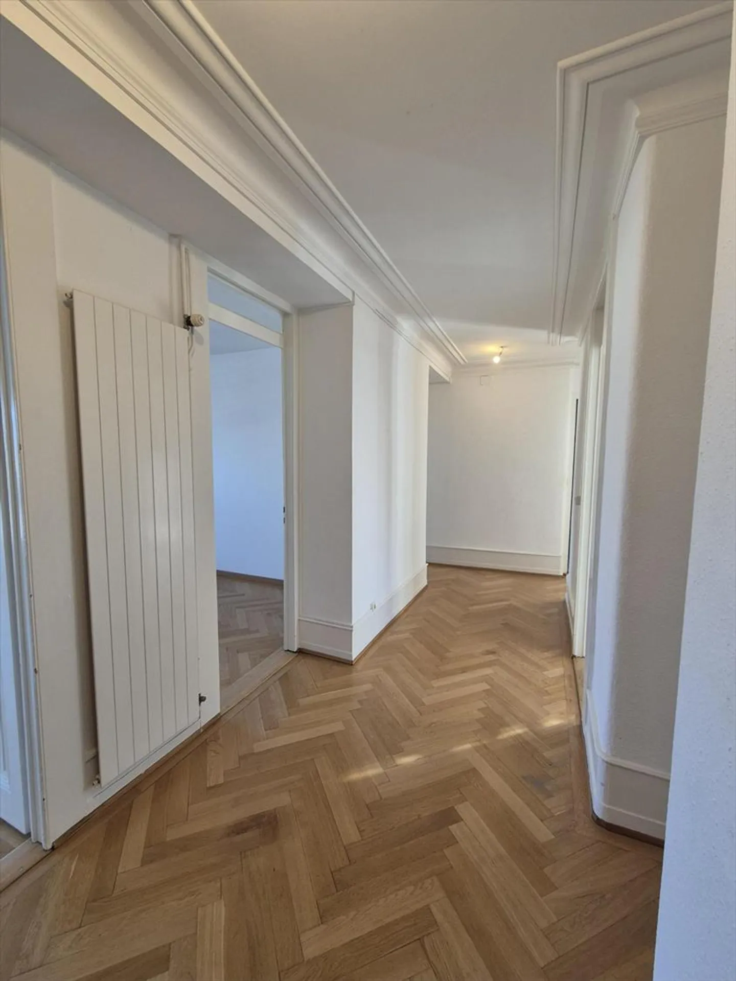 Appartement 5 pièces - Photo 2 sur 11