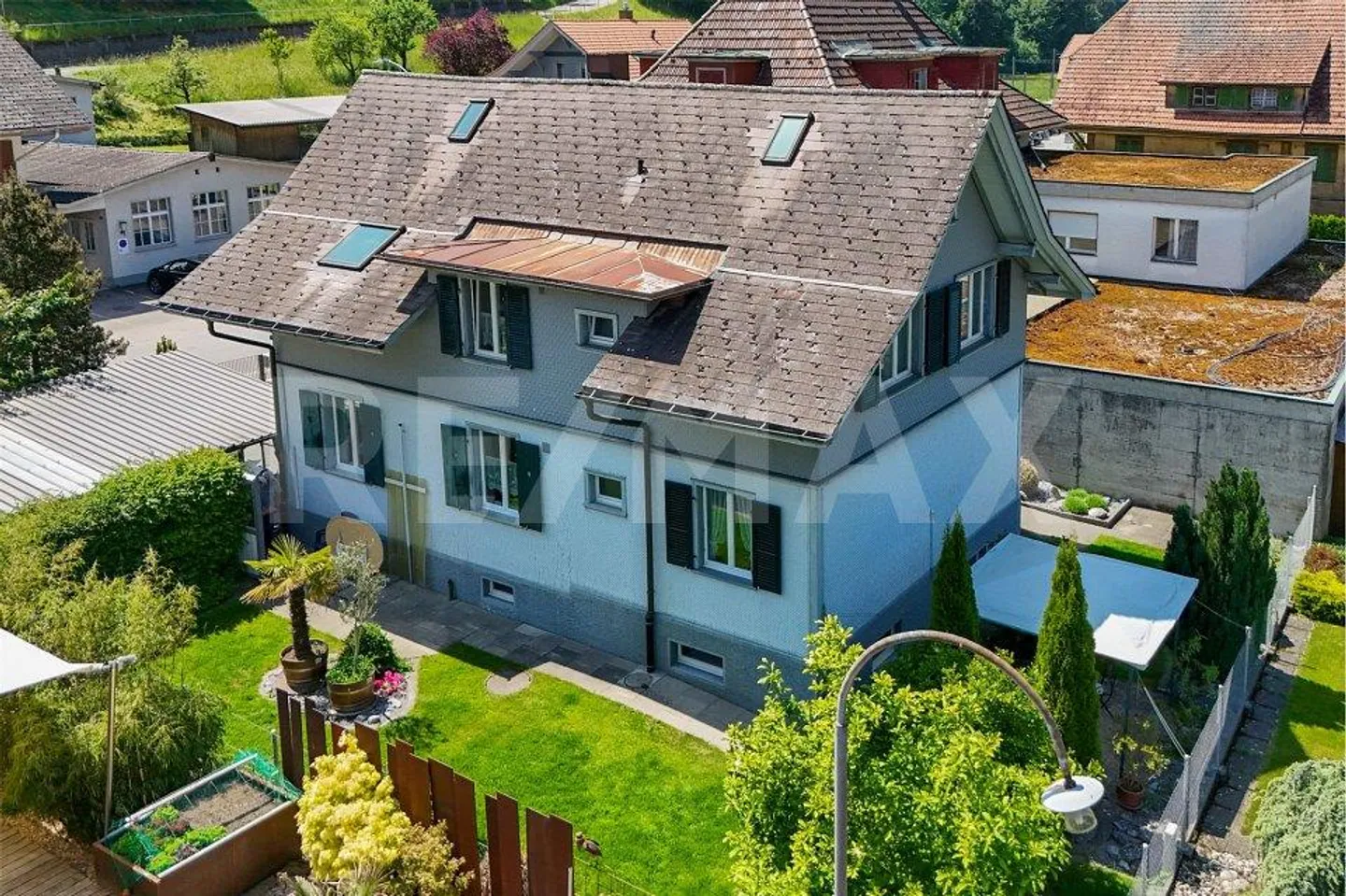 6½ Zimmer-Haus mit Wohnerweiterung im Dorfzentrum - Photo 4 sur 10