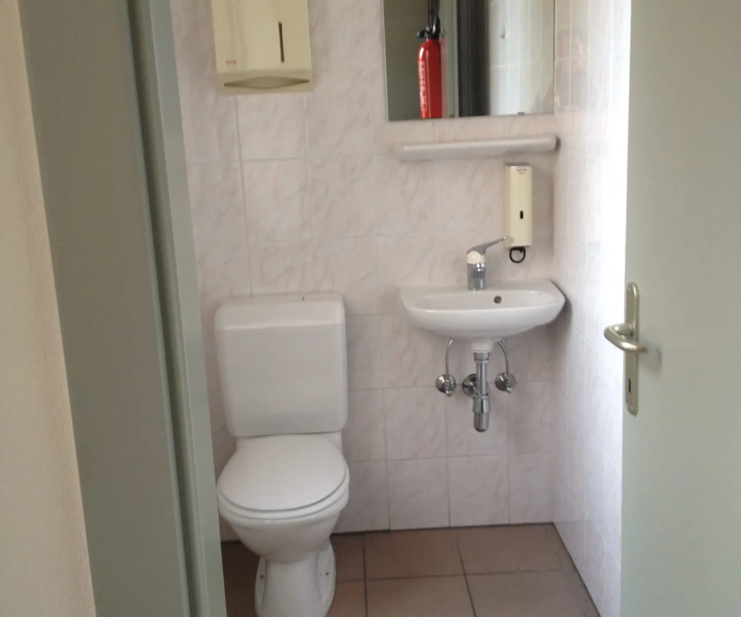 Gewerbliche Immobilie - Via Besso 11 - Lugano - Foto 3 von 4