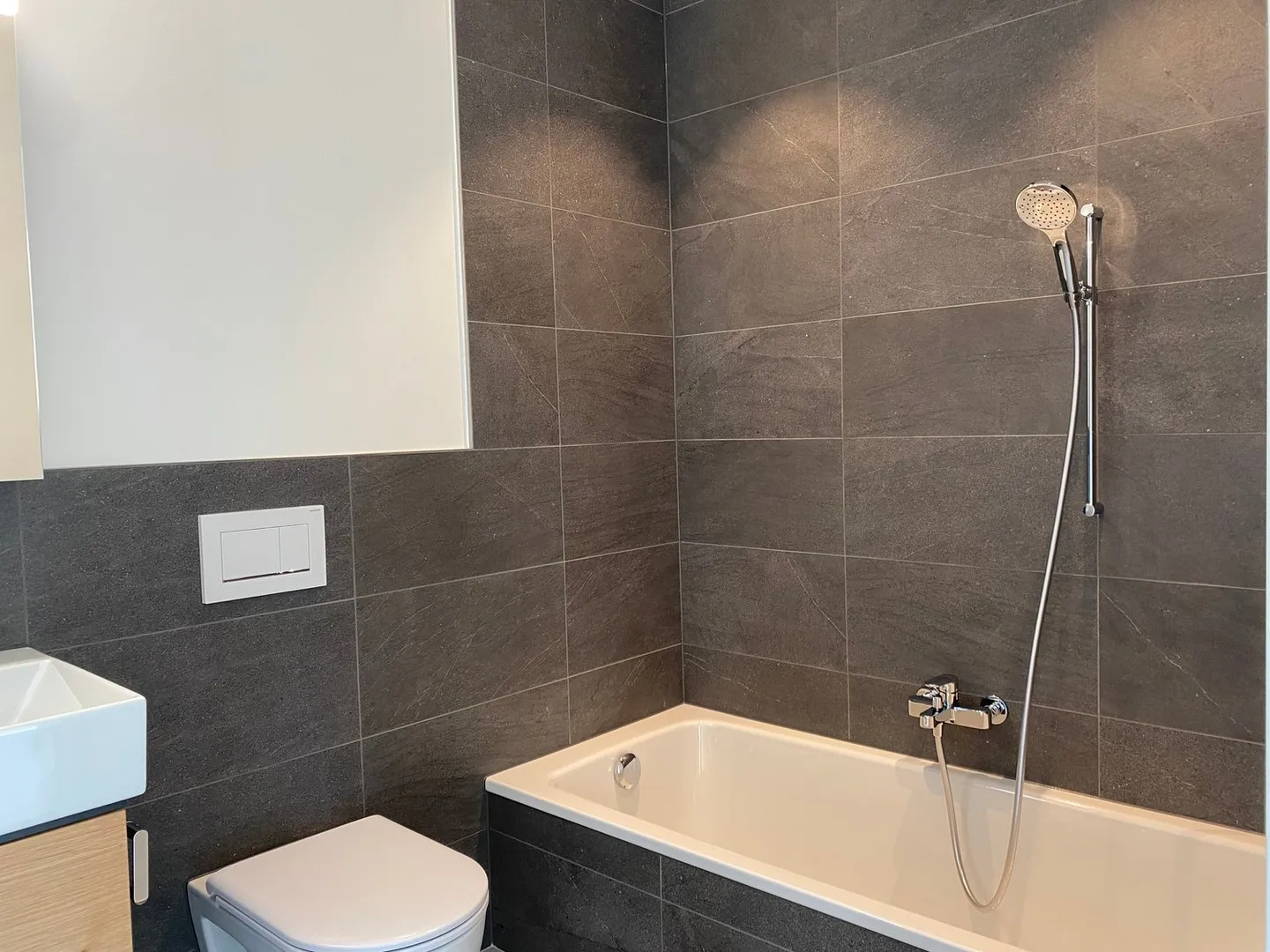 Your new home: Spacious 4½-room apartment, modern & perfectly located - Photo 3 of 10