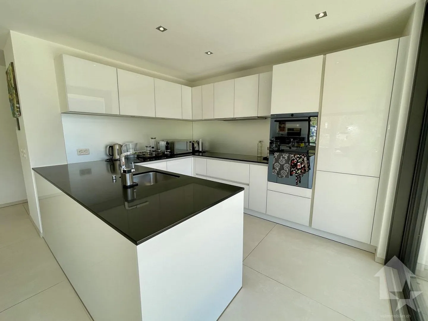 Zeitgenössische Wohnung mit Panoramablick über die Höhen von Sierre - Foto 7 von 22