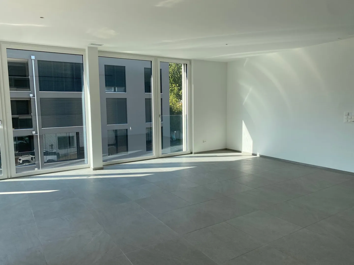 Your new home: Spacious 4½-room apartment, modern & perfectly located - Photo 7 of 10