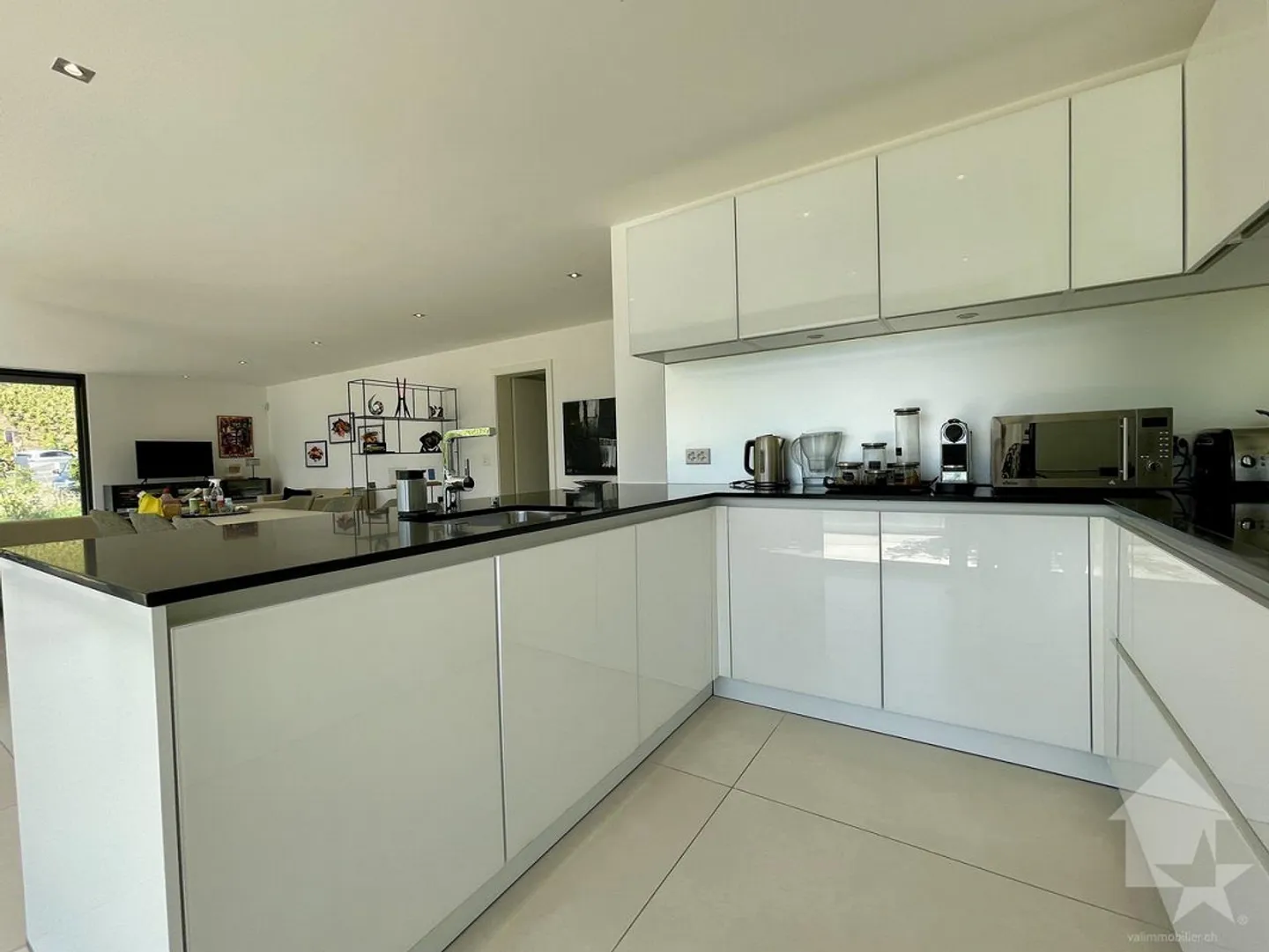 Zeitgenössische Wohnung mit Panoramablick über die Höhen von Sierre - Foto 8 von 22