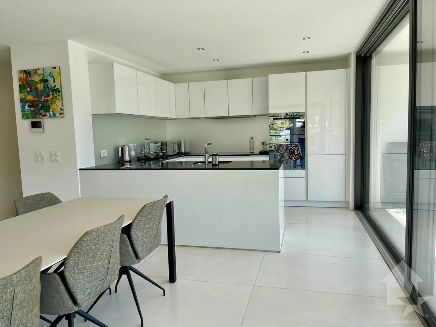 Zeitgenössische Wohnung mit Panoramablick über die Höhen von Sierre - Foto 9 von 22