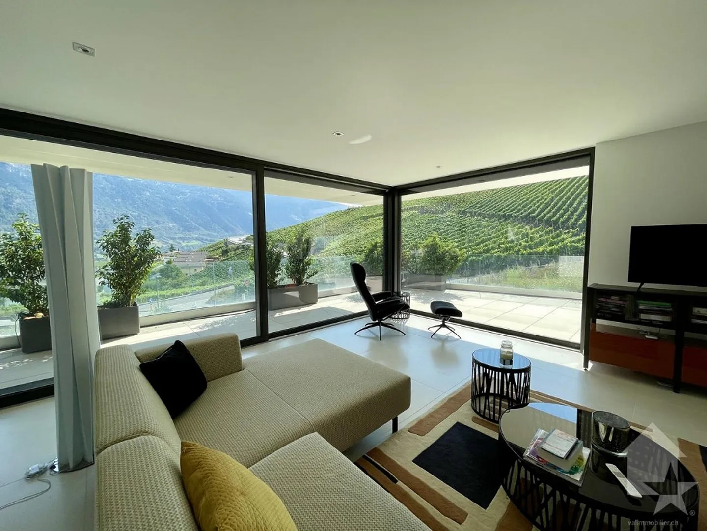 Zeitgenössische Wohnung mit Panoramablick über die Höhen von Sierre - Foto 4 von 22