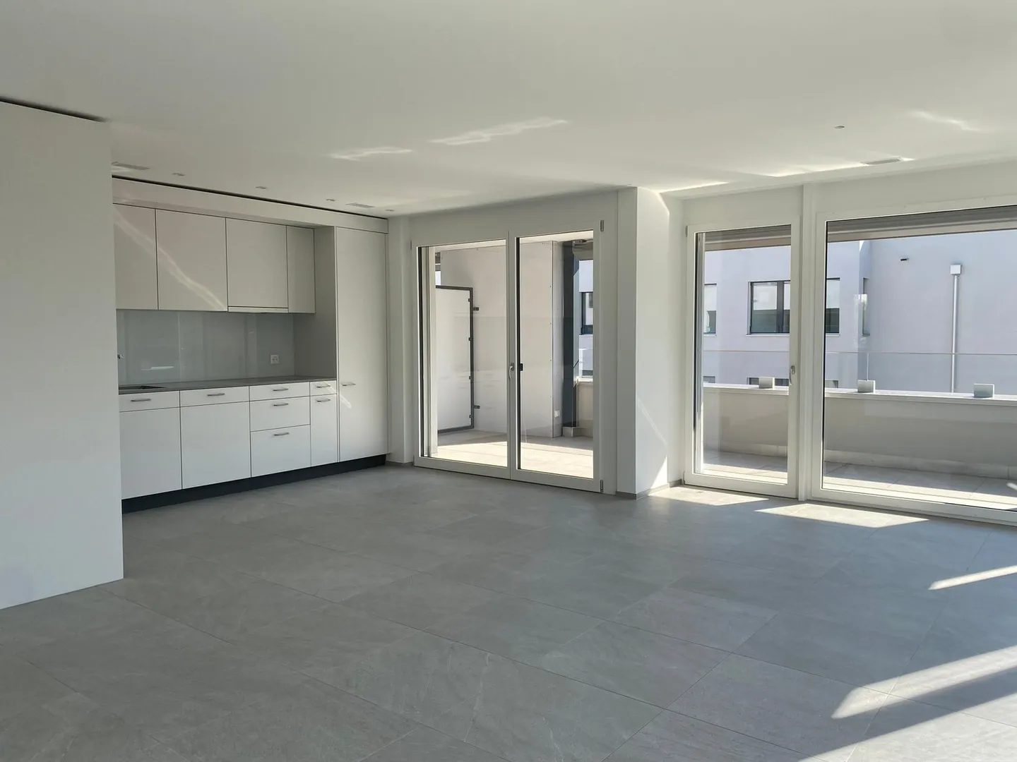 Your new home: Spacious 4½-room apartment, modern & perfectly located - Photo 6 of 10