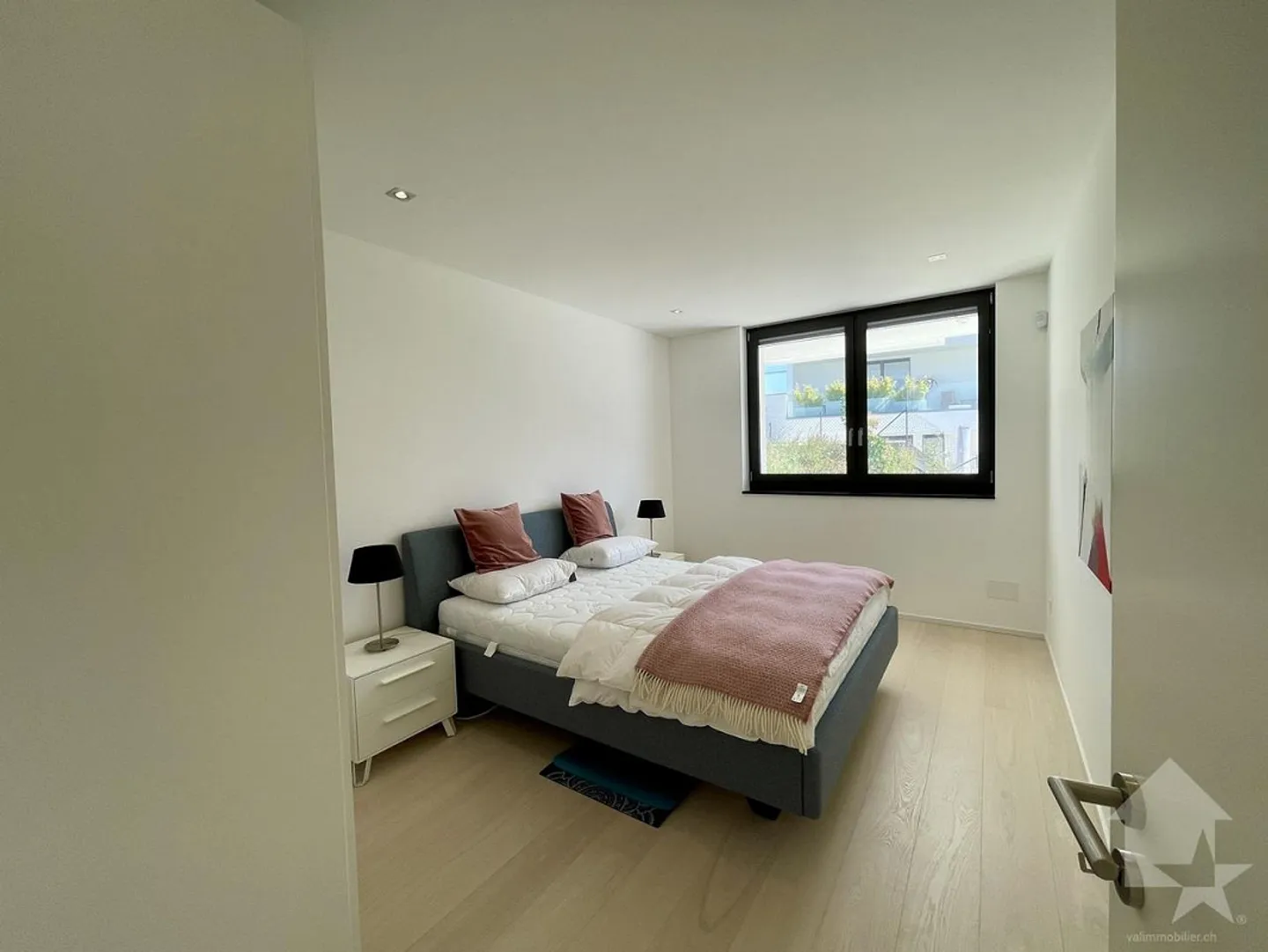 Zeitgenössische Wohnung mit Panoramablick über die Höhen von Sierre - Foto 13 von 22