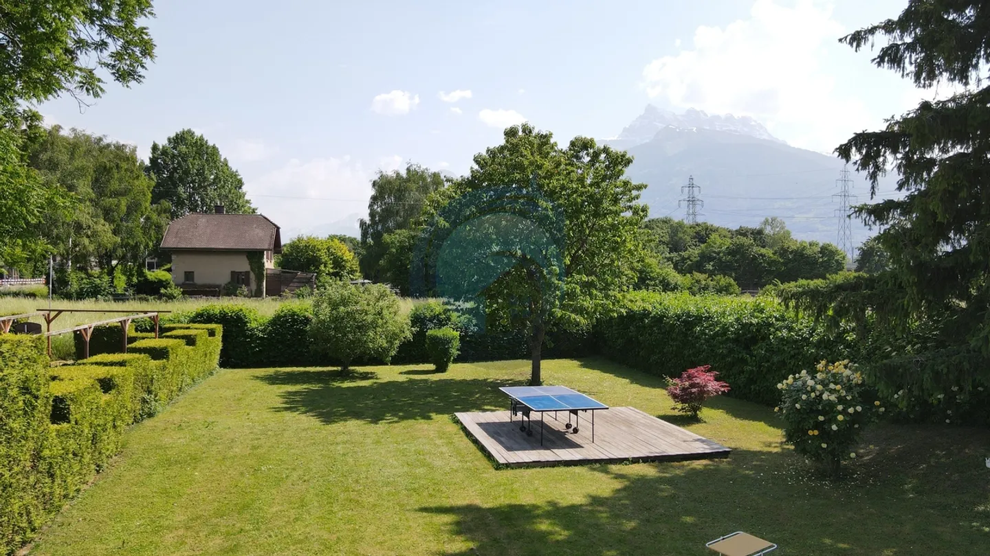 STUNNING INDIVIDUAL HOUSE WITH CHARACTER - Photo 6 of 22