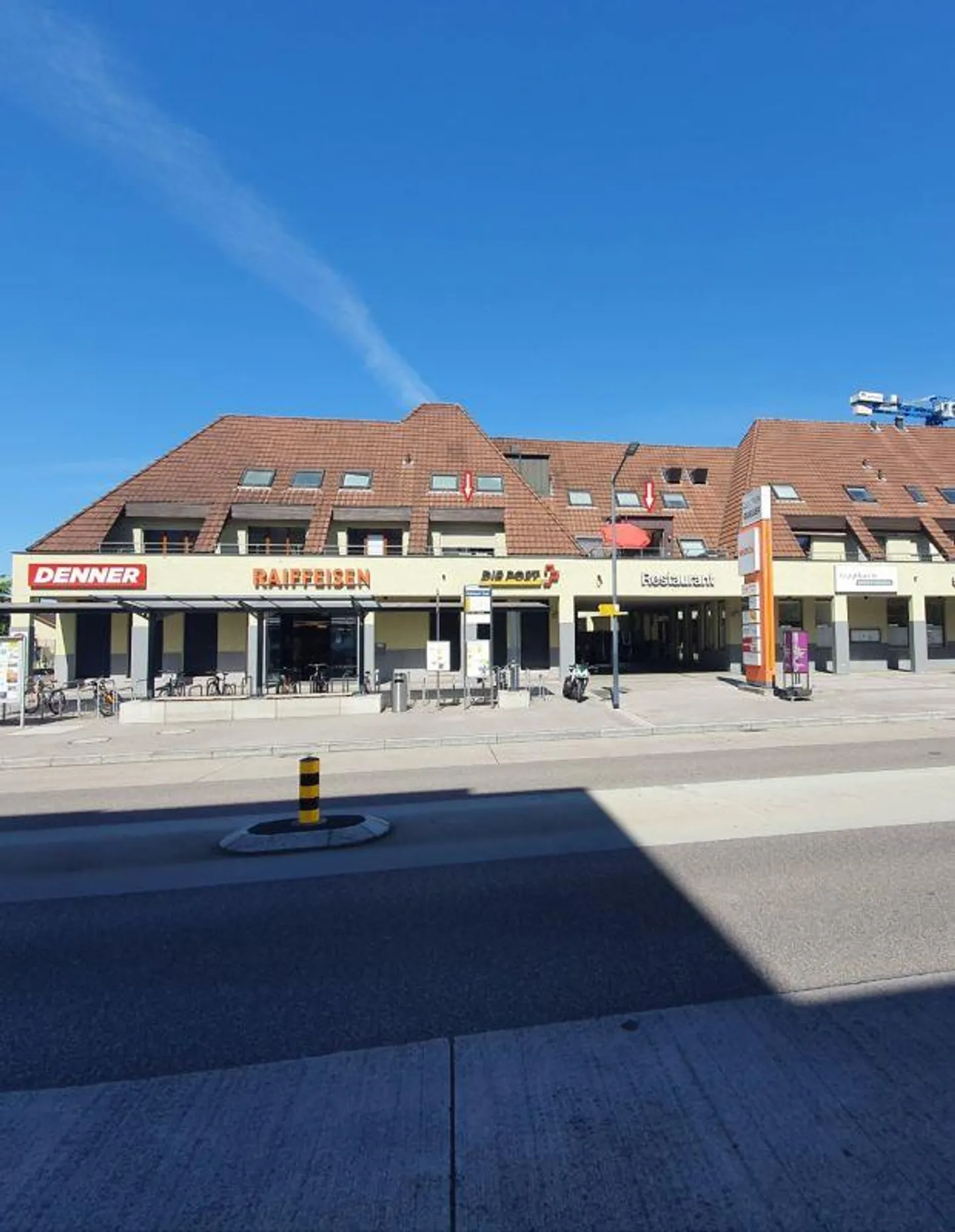 Living in the midst of the action! - Photo 3 of 18