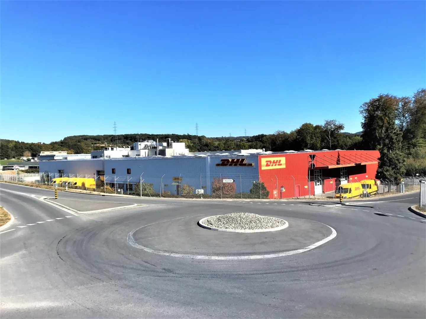 Exzellente Lage - nahe Autobahn und Geschäften - Lager 62m2 - Foto 2 von 4