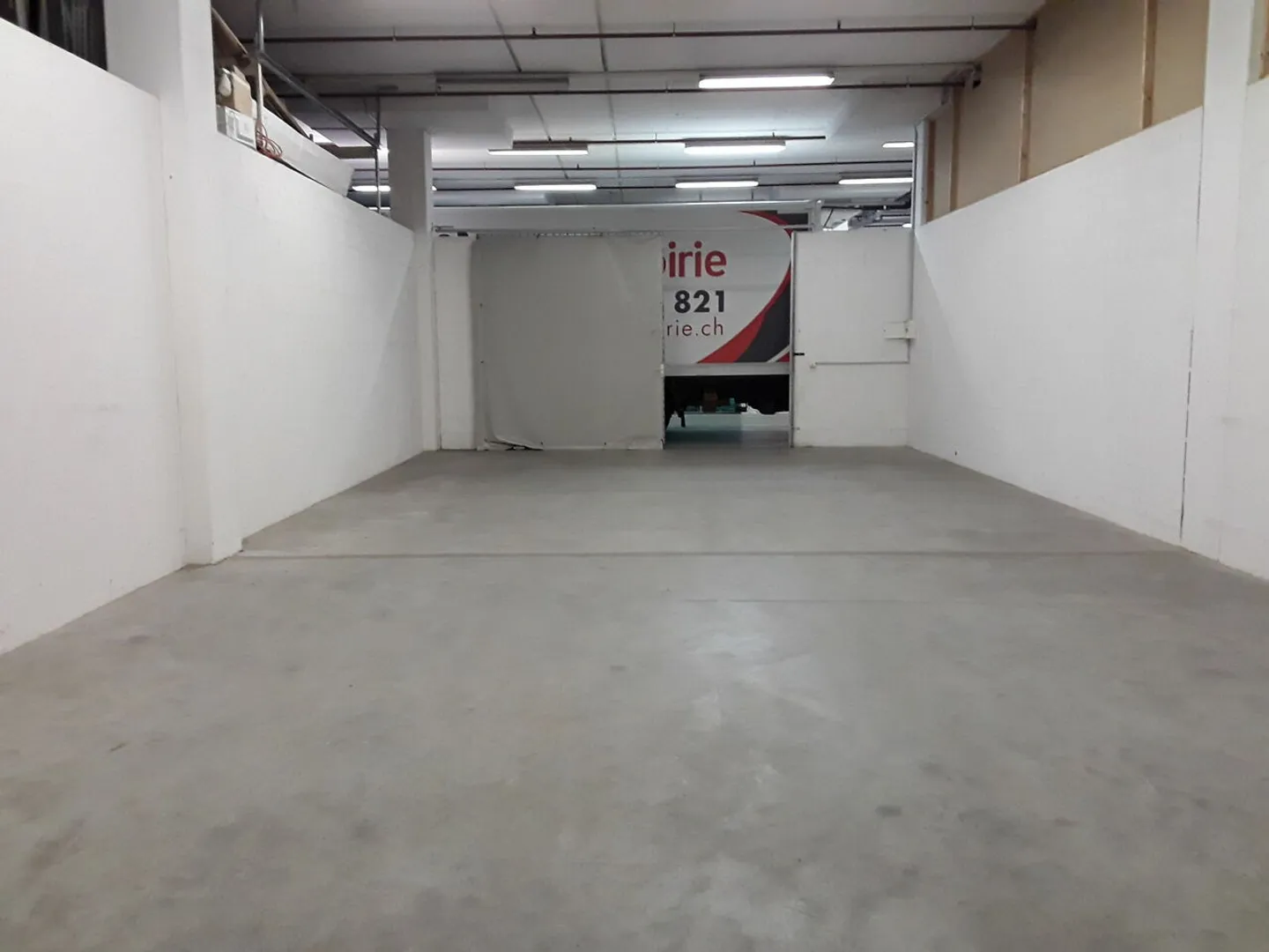 Exzellente Lage - nahe Autobahn und Geschäften - Lager 62m2 - Foto 4 von 4
