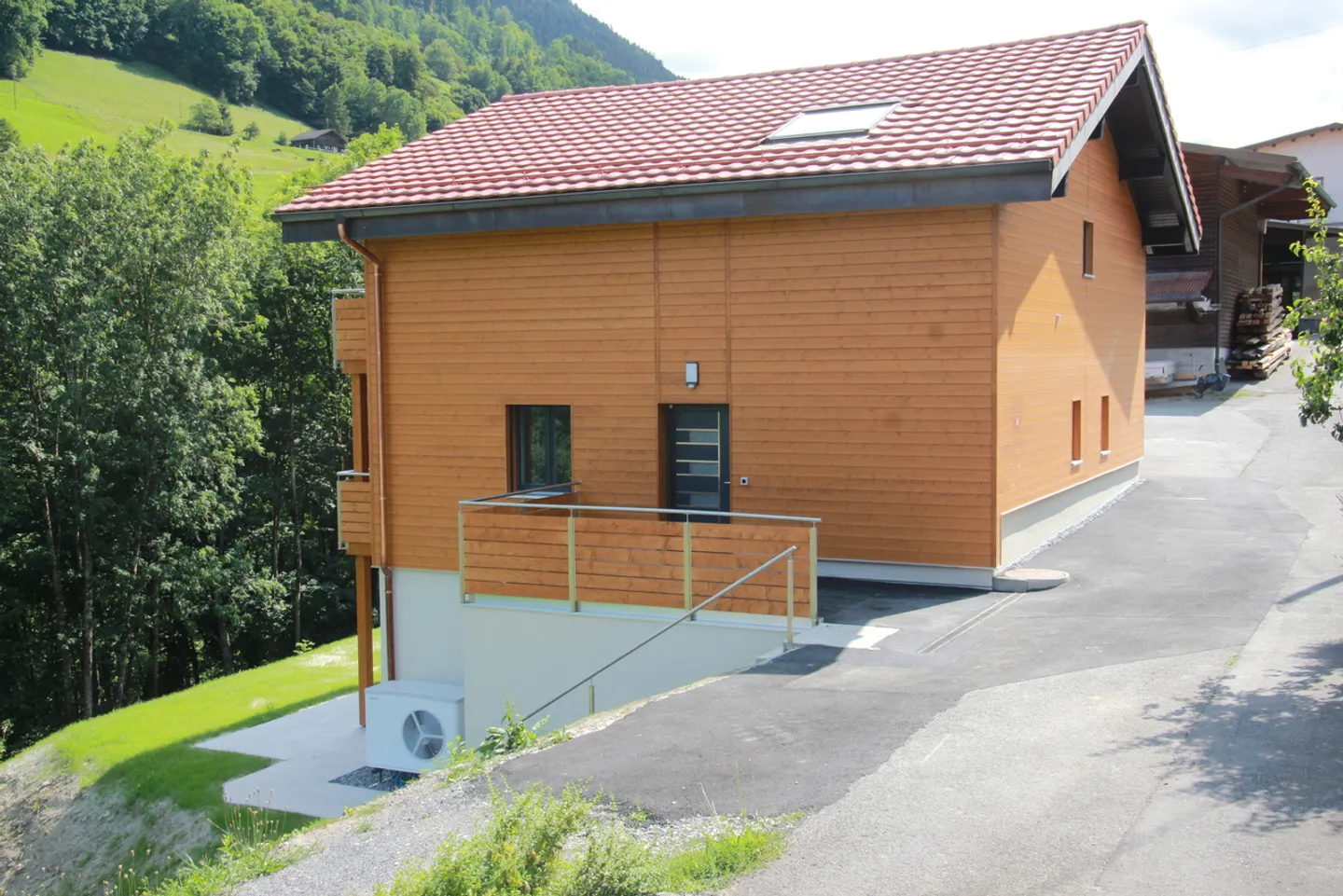 Chalet rénové à vendre chemin de l'Atelier 4 - Photo 4 sur 13