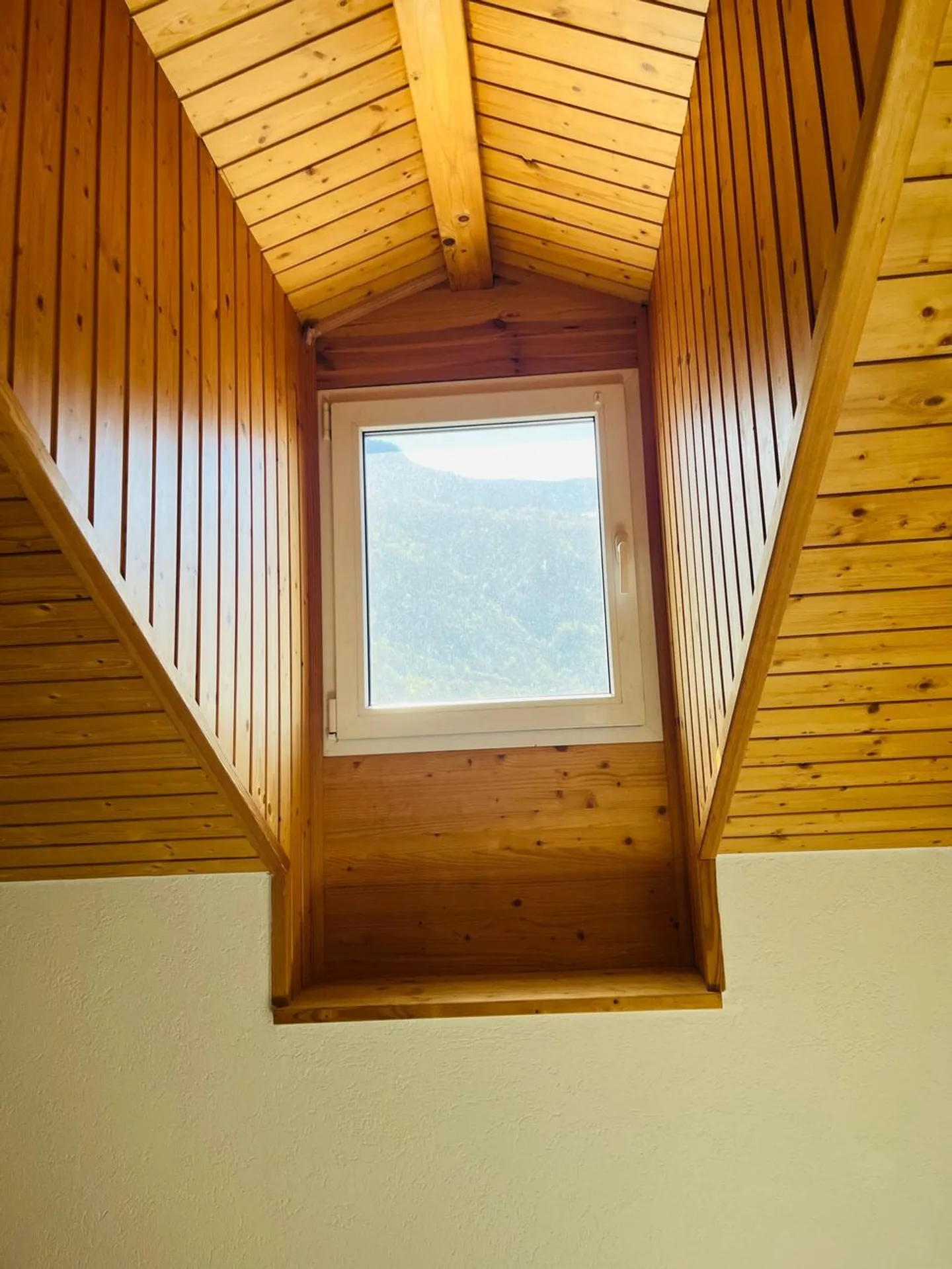 In affitto - Grazioso appartamento di 2 vani in mansarda - Foto 4 di 7