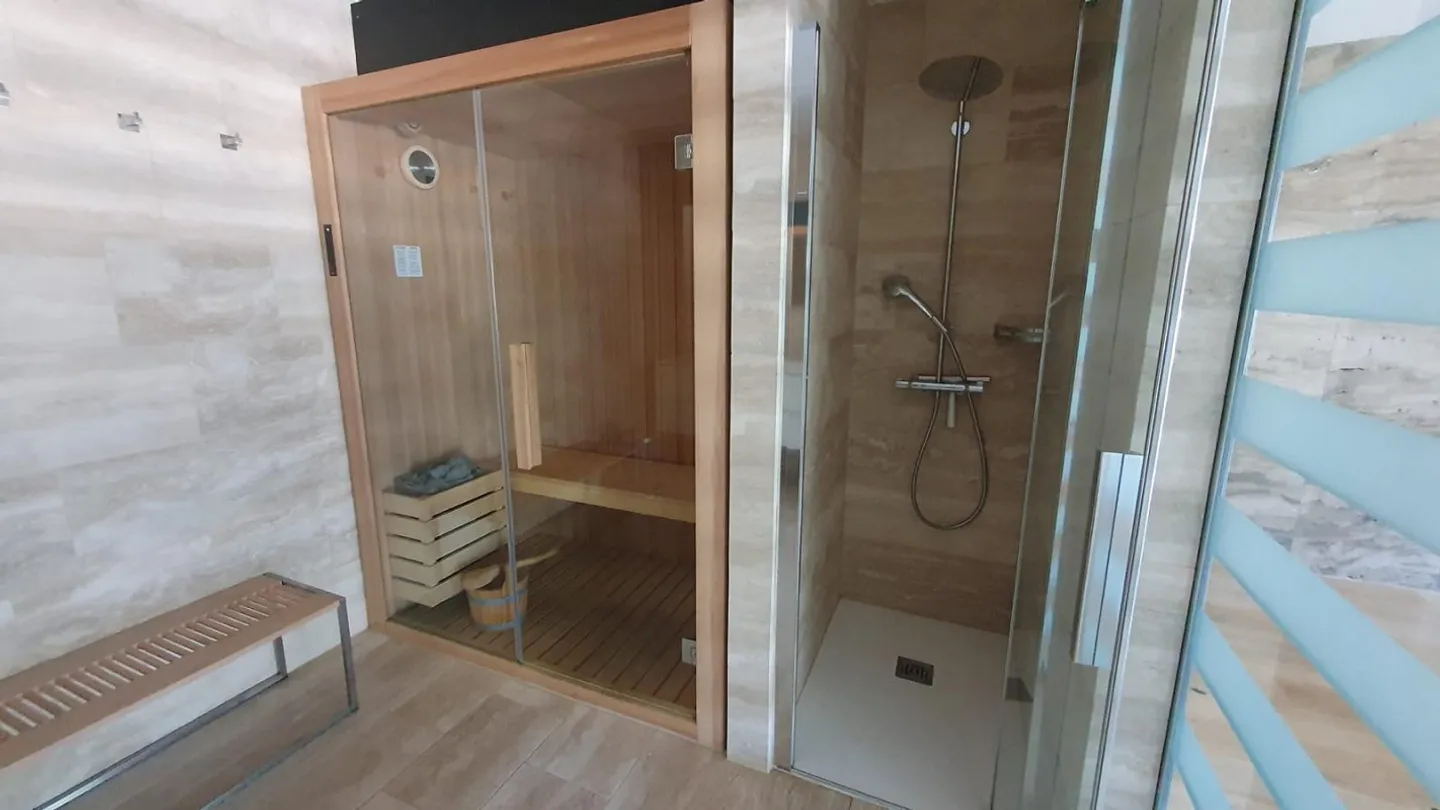 Modern Luxurious 2.5 Rooms Lake View in Melide - Photo 12 of 28