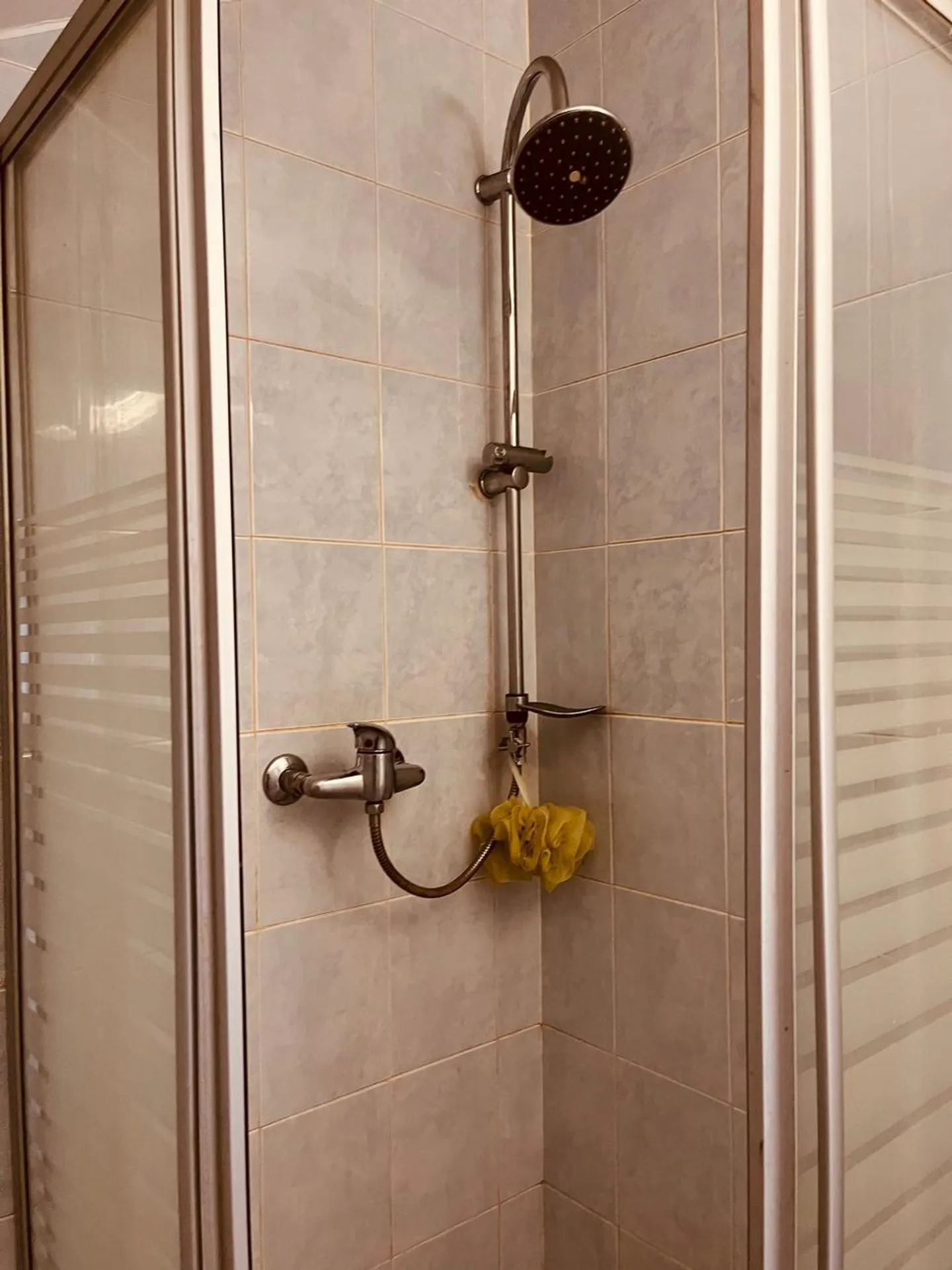 In affitto - Grazioso appartamento di 2 vani in mansarda - Foto 6 di 7