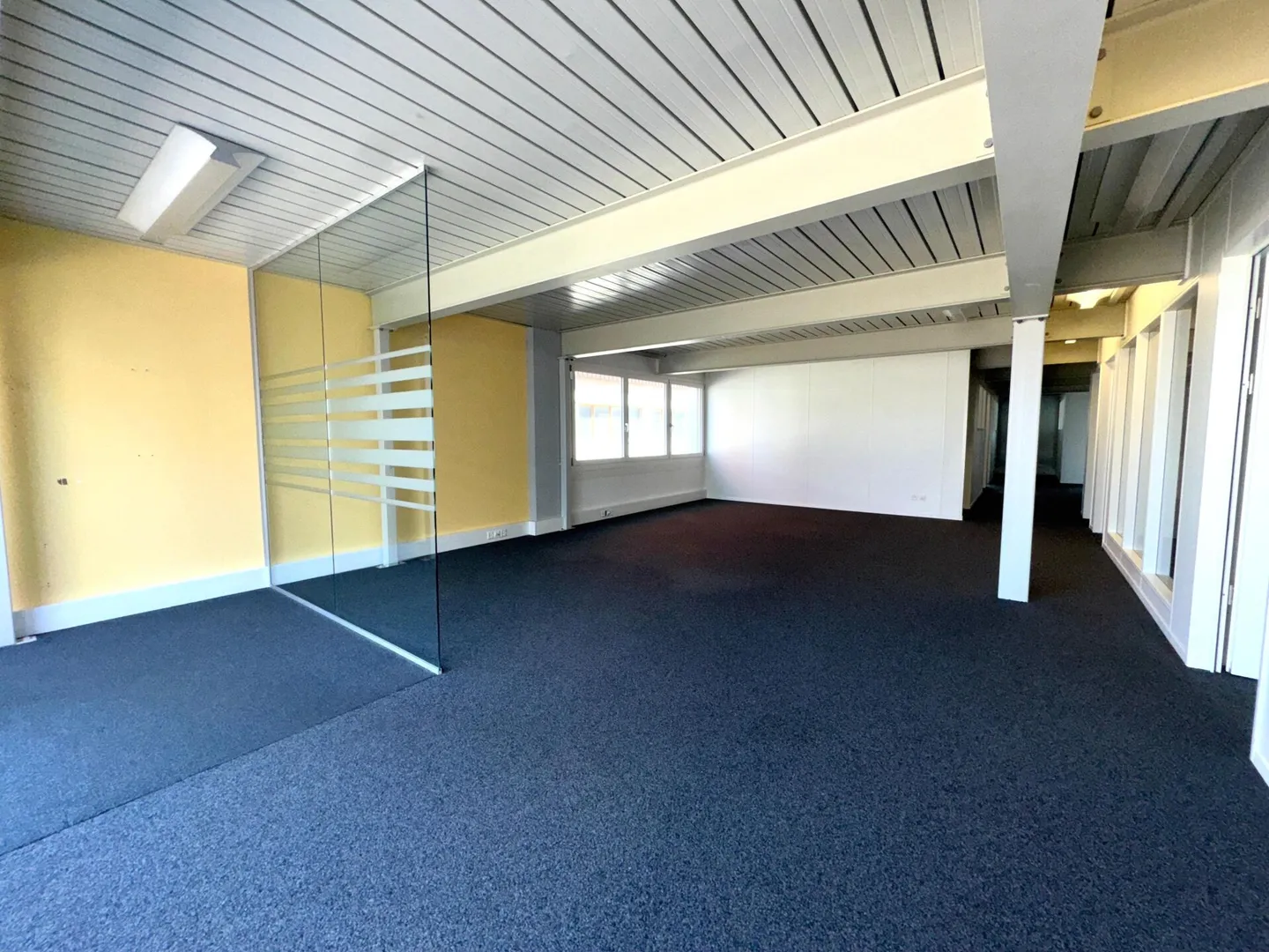 Spazio ufficio moderno con ottima connessione ad Aadorf - Foto 1 di 12