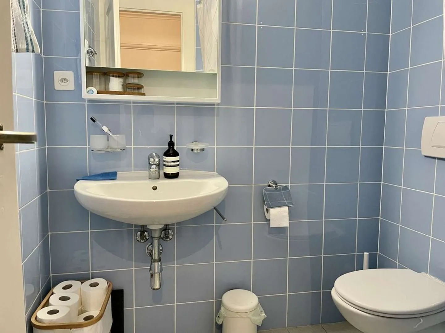 Charming 2.5 rooms - Close to the Train Station - Photo 6 of 6