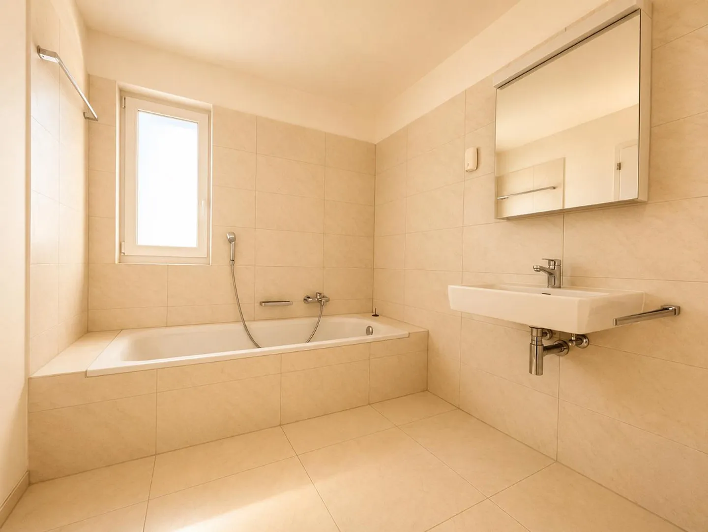 RIVERA - FOR RENT 4.5 ROOMS WITH GLASS TERRACE - Photo 10 of 13